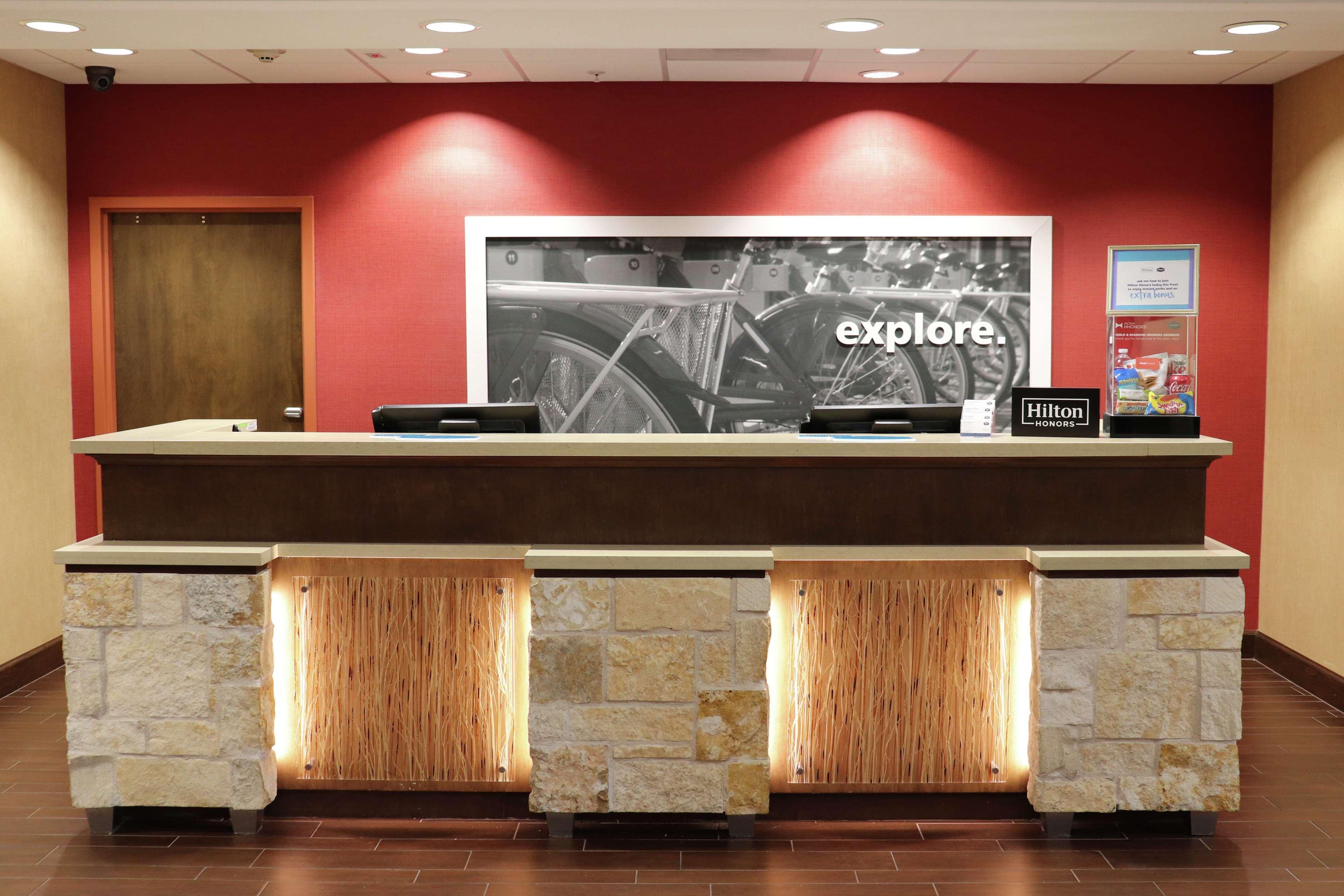 Hampton Inn Austin Oak Hill Экстерьер фото