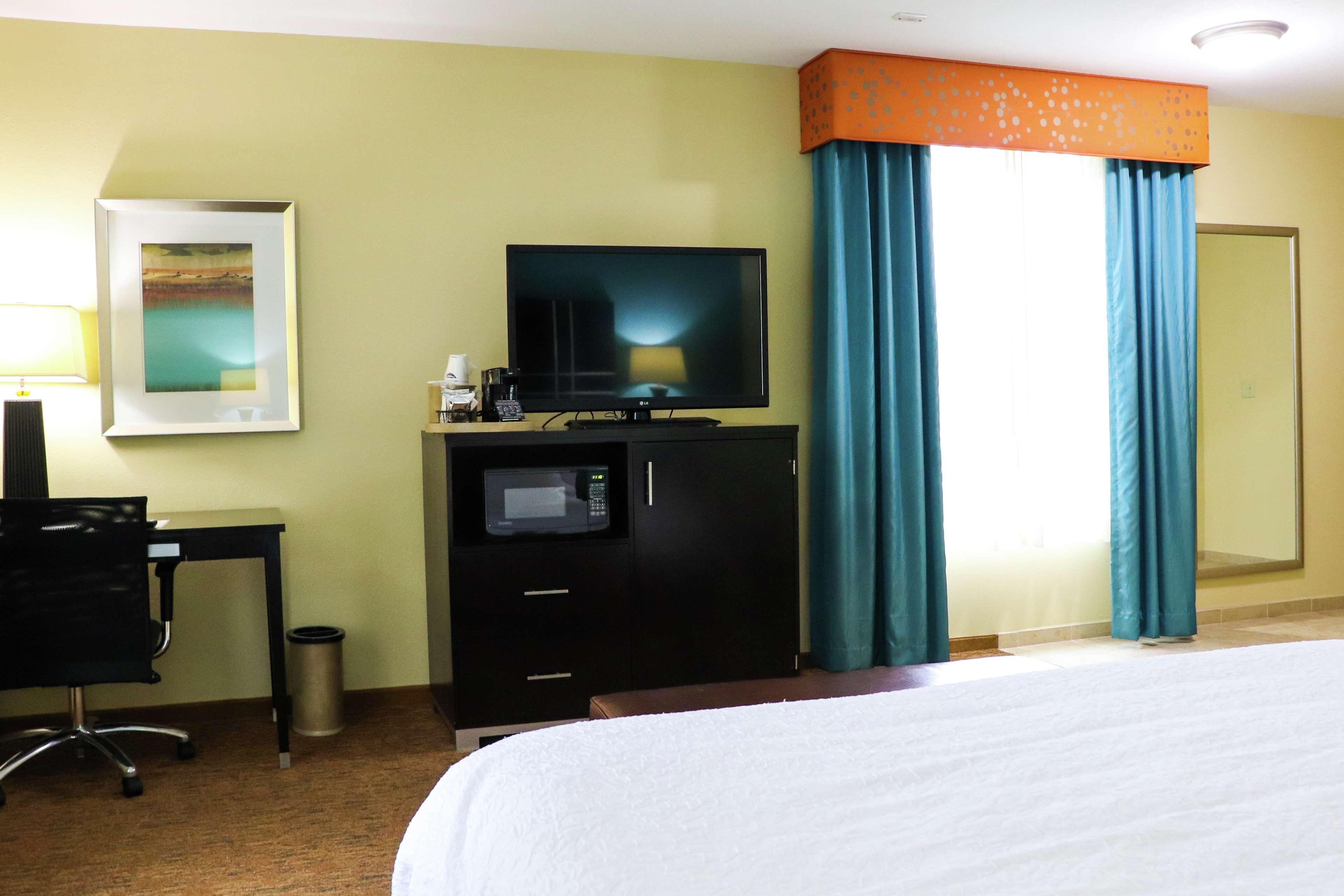 Hampton Inn Austin Oak Hill Экстерьер фото