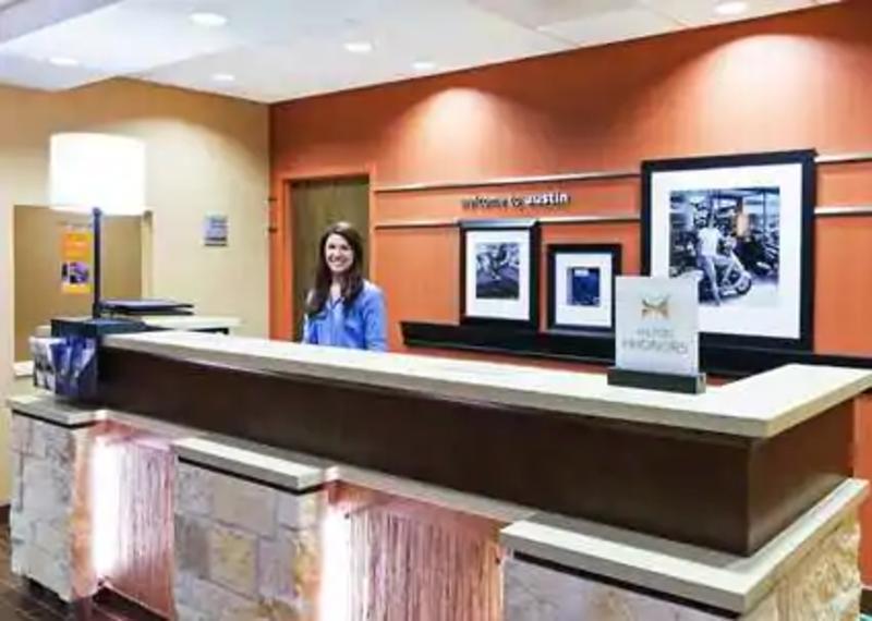 Hampton Inn Austin Oak Hill Экстерьер фото